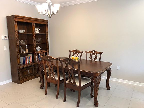 3rd image of 14416 Swanley St