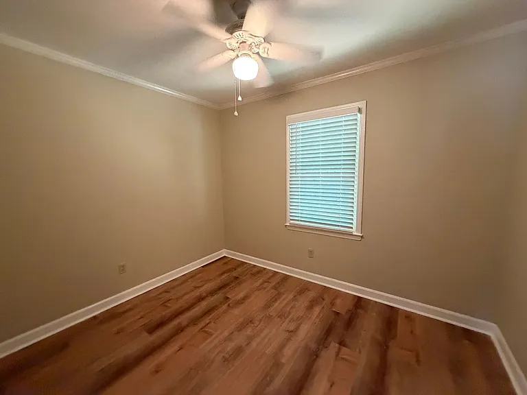 565 Cedarvilla Dr — Photo 11