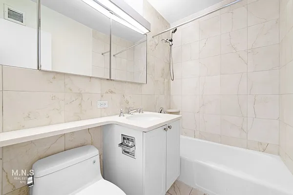 Rented by MNS | media 8