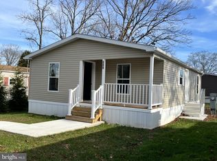 506 Maple Dr, Green Lane, PA 18054