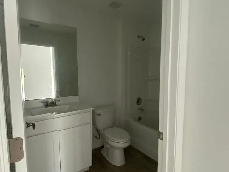 1668 Colebrook Cir SW — Photo 6