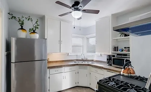 422 Pershing Ave #B Photo 1