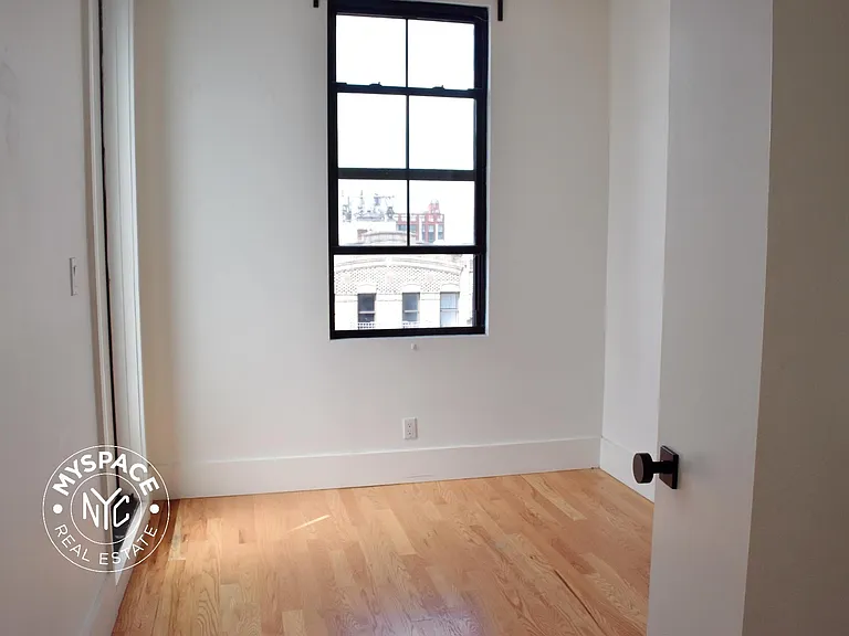 1520 Saint Johns Pl #5 — Photo 10