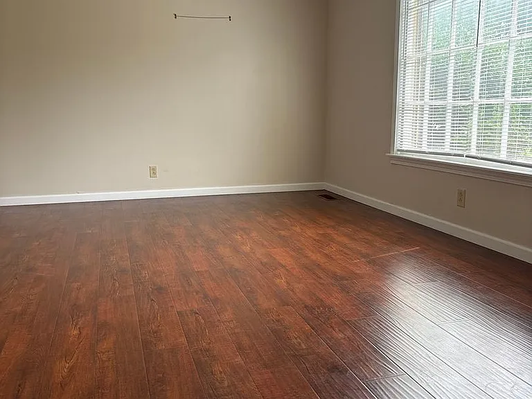 81 Royal Oaks Pl — Photo 8