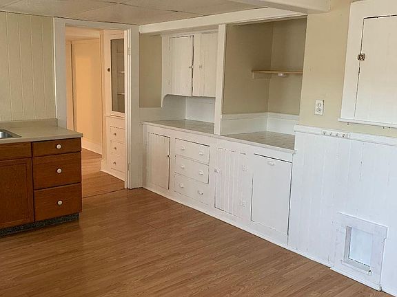 5th image of 93 W Pearl St APT 5