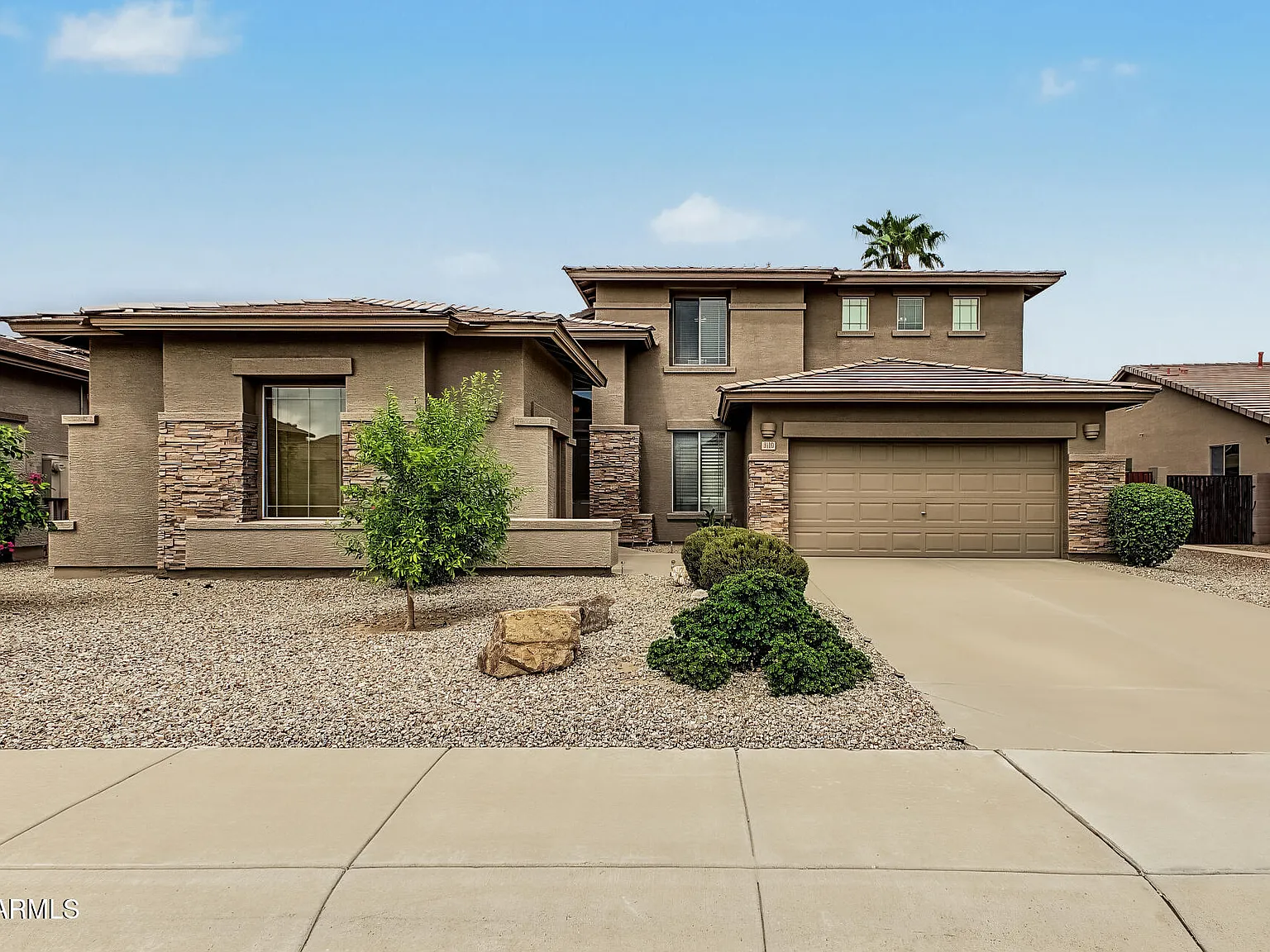 5 bed, 2.5 bath, 3113 sqft, $7,000 — Photo 2