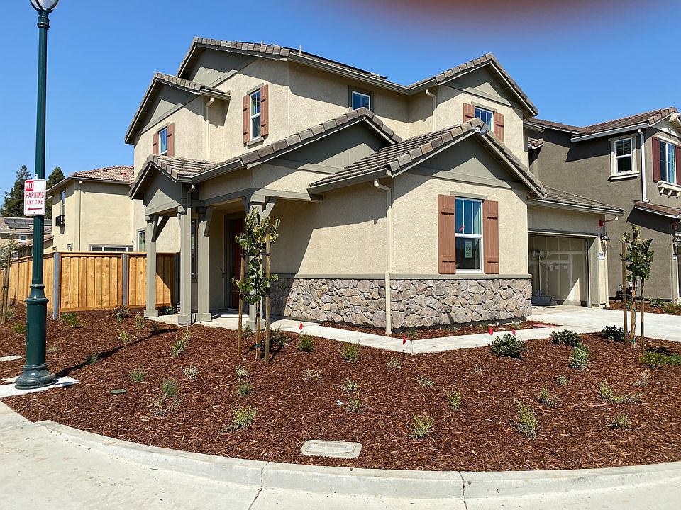 1st image of 797 Apricot Cir
