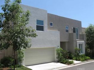 5698 Como Cir #33, Woodland Hills, CA 91367