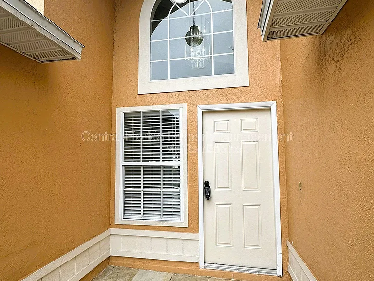 11818 Shotgate Ct — Photo 4