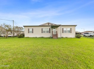 1005 Nella Jeanne Rd, Breaux Bridge, LA 70517
