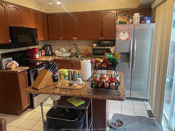 5th image of 1010 Lemonwood Cres