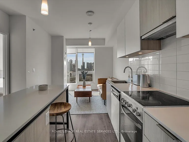 203 College St #2209 — Photo 13