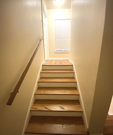 4th image of 463 Bryn Mawr Dr