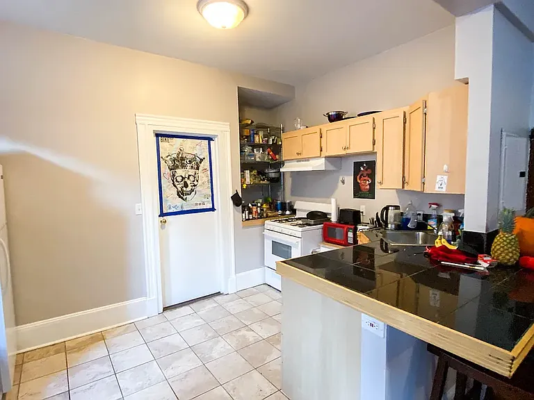 1066-1068 Commonwealth Ave #24 — Photo 11