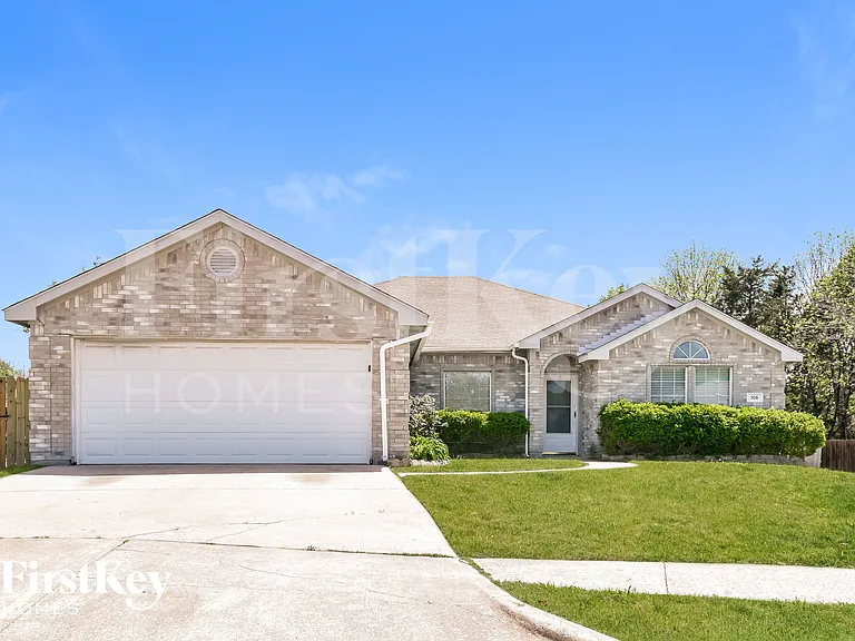 106 Drake Ln — Photo 1