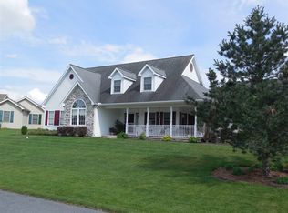 197 Beechwood Ln, Chambersburg, PA