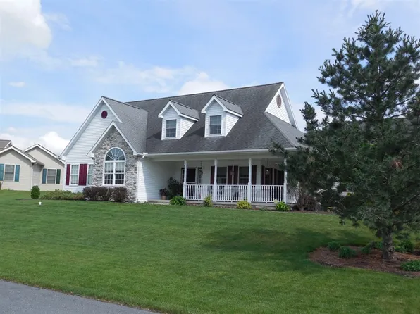 197 Beechwood Ln, Chambersburg, PA 17201