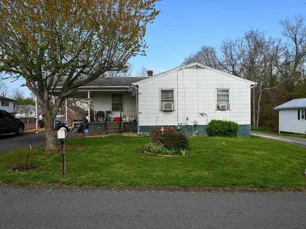 199 Ford Ave, Stanardsville, VA 22973