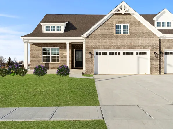 16551 Kayla Dr, Lemont, IL 60439