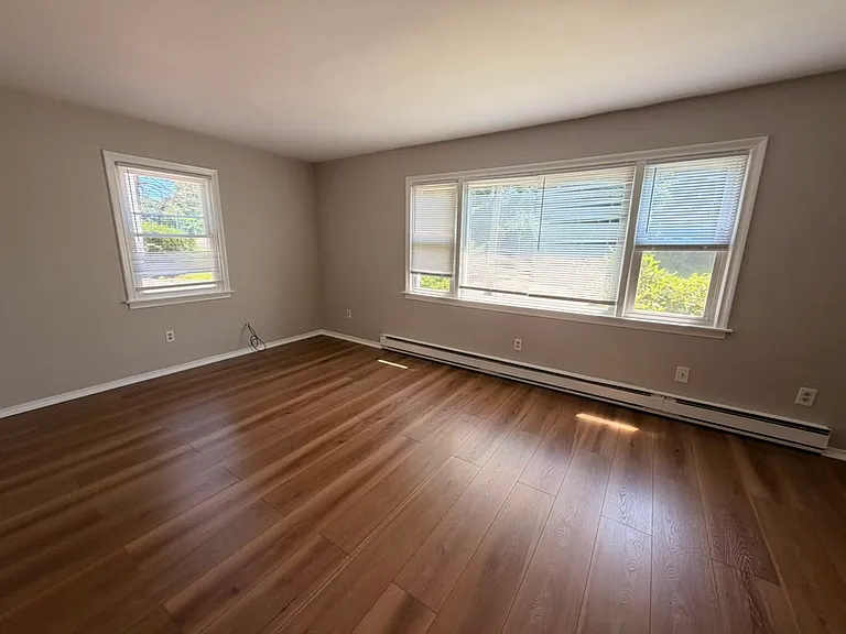 220 Glen Haven Rd #D1 — Photo 2