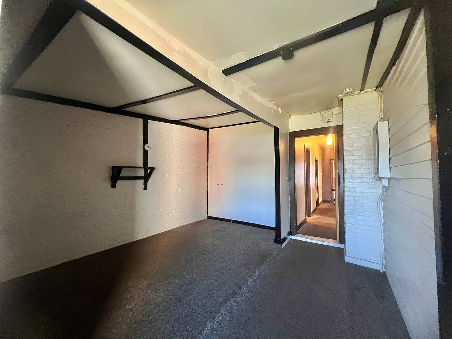 3 Bedroom Apartment For Rent — Photo 4