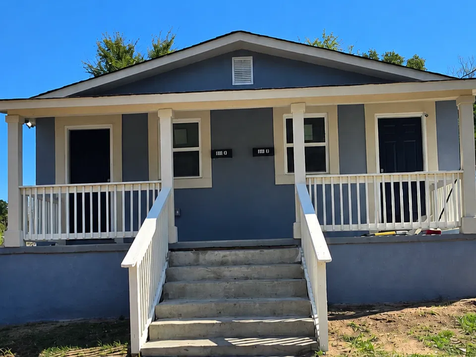 660 Lilly Ave #A & B