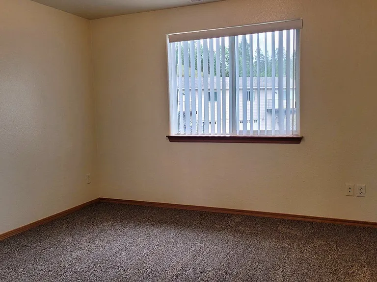 450 Maylea Pl — Photo 9