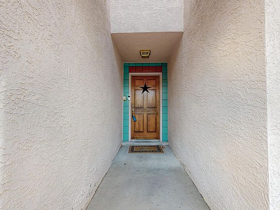 5th image of 5157 Glenwood Pointe Ln NE