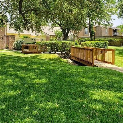 2nd image of 11821 Southlake Dr