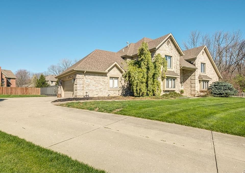 2nd image of 441 Ashton Ct