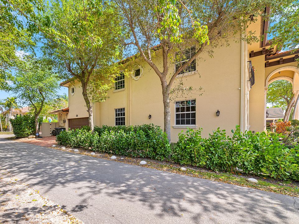 1st image of 1591 SW 21st Lane