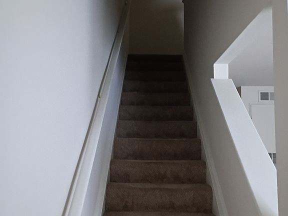 3rd image of 45639 Nicholas Ct