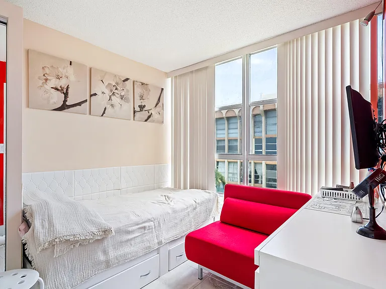 2000 Atlantic Shores Blvd #410 — Photo 40