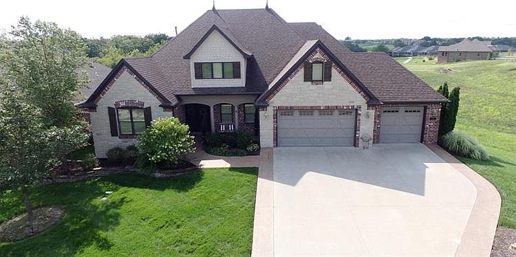 1st image of 503 E Old Hawthorne Dr