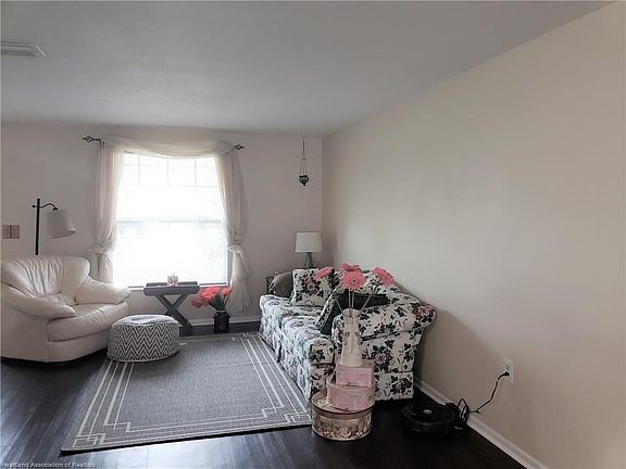 4th image of 2506 Sunset Dr