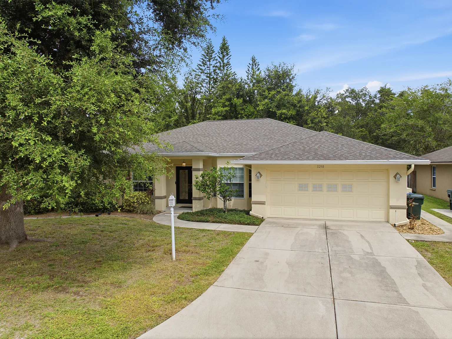 3 bed, 1820 sqft, $2,800 — Photo 1