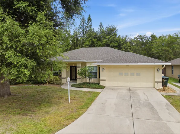 3298 Branch Creek Dr, Sarasota, FL 34235