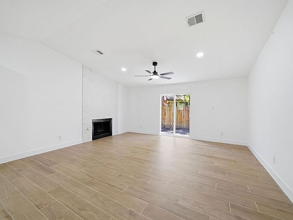 4th image of 1704 N Red Cedar Cir