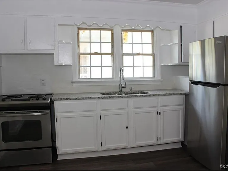 2502 Raleigh St #B — Photo 4