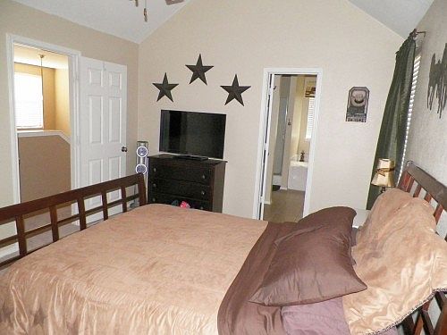 5th image of 307 Celia Cir