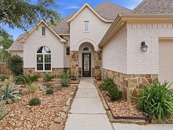 4th image of 8403 Greenridge Manor Ln
