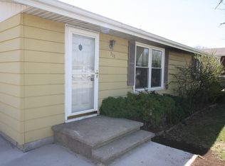 318 W Bell St, Neenah, WI 54956