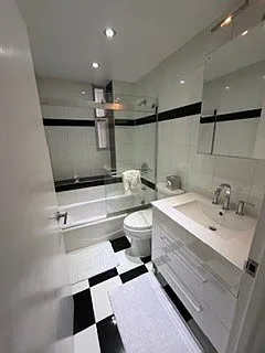 150 W 51st St #151516 — Photo 14