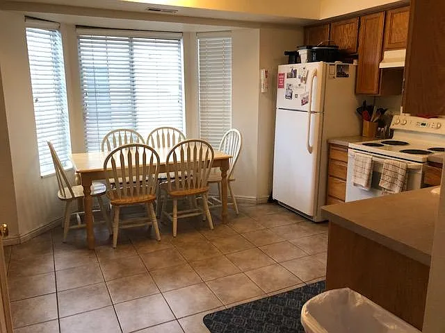 547 N 300 E #4 — Photo 2