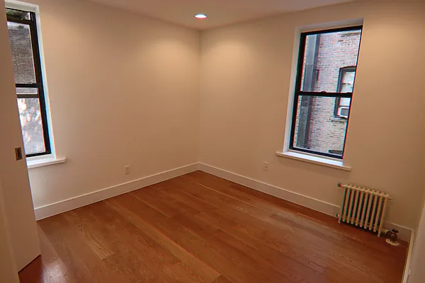 Rented by PMG Real Estate  | media 32