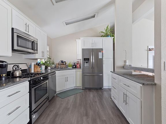 3rd image of 14955 Avenida Venusto Unit 3