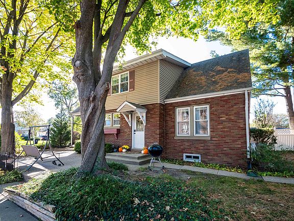 5th image of 801 W Forrest Hill Ave