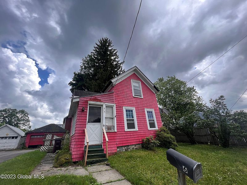 2nd image of 6 Delaware Avenue