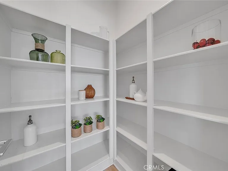 141 Edna Pkwy — Photo 19