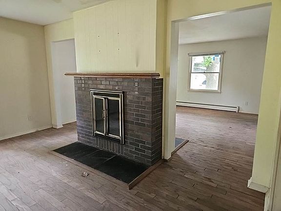 2nd image of 448 Southampton Dr